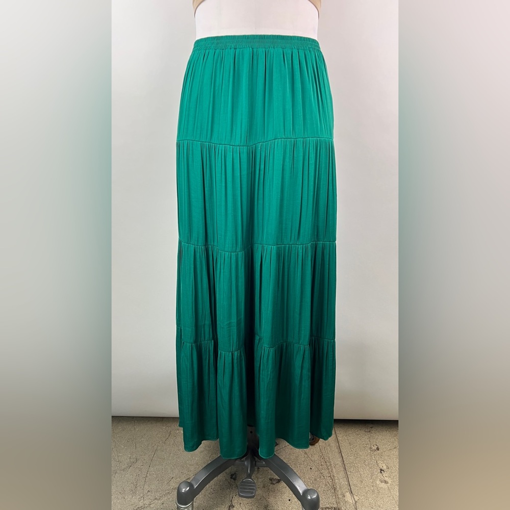 💚 3337. Emerald Tiered Maxi Skirt